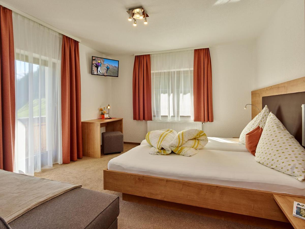 Fremdenpension Alpenruhe เซิลเดน ภายนอก รูปภาพ
